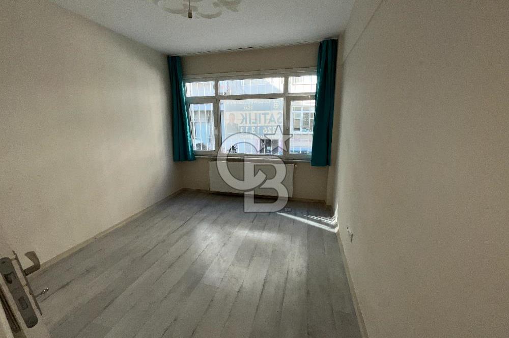 Kadıköy Rasimpaşa'da Özel Bahçeli Tamamen Yenilenmiş Satılık 2+1