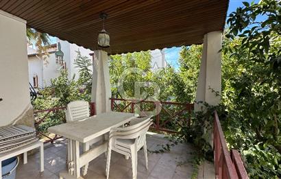 Burhaniye Pelitköyde Denize 150 Metre Havuzlu Sitede 2+1 Villa