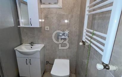 Kadıköy Rasimpaşa'da Özel Bahçeli Tamamen Yenilenmiş Satılık 2+1
