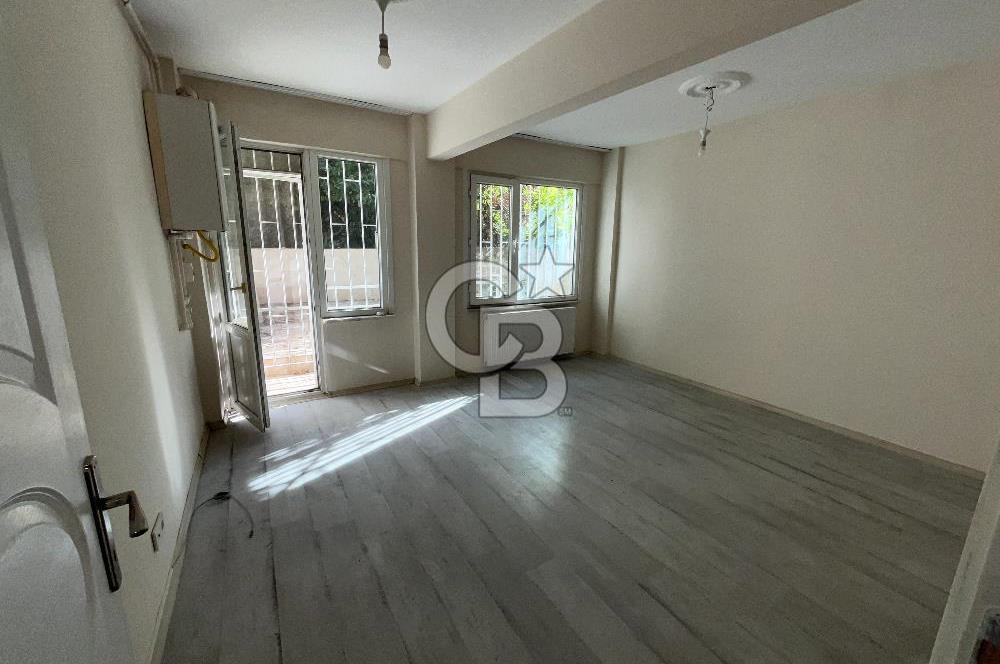 Kadıköy Rasimpaşa'da Özel Bahçeli Tamamen Yenilenmiş Satılık 2+1