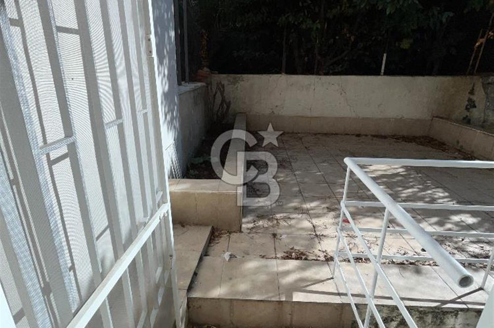 Kadıköy Rasimpaşa'da Özel Bahçeli Tamamen Yenilenmiş Satılık 2+1