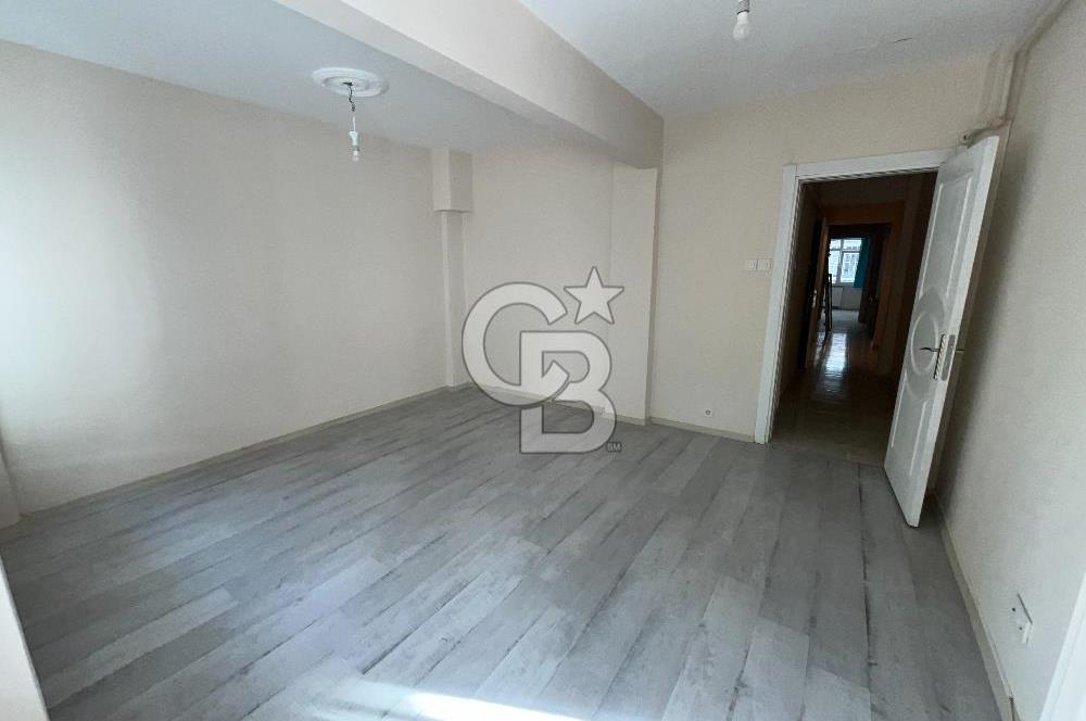 Kadıköy Rasimpaşa'da Özel Bahçeli Tamamen Yenilenmiş Satılık 2+1