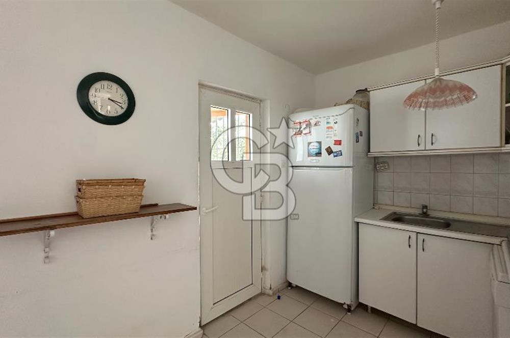Burhaniye Pelitköyde Denize 150 Metre Havuzlu Sitede 2+1 Villa