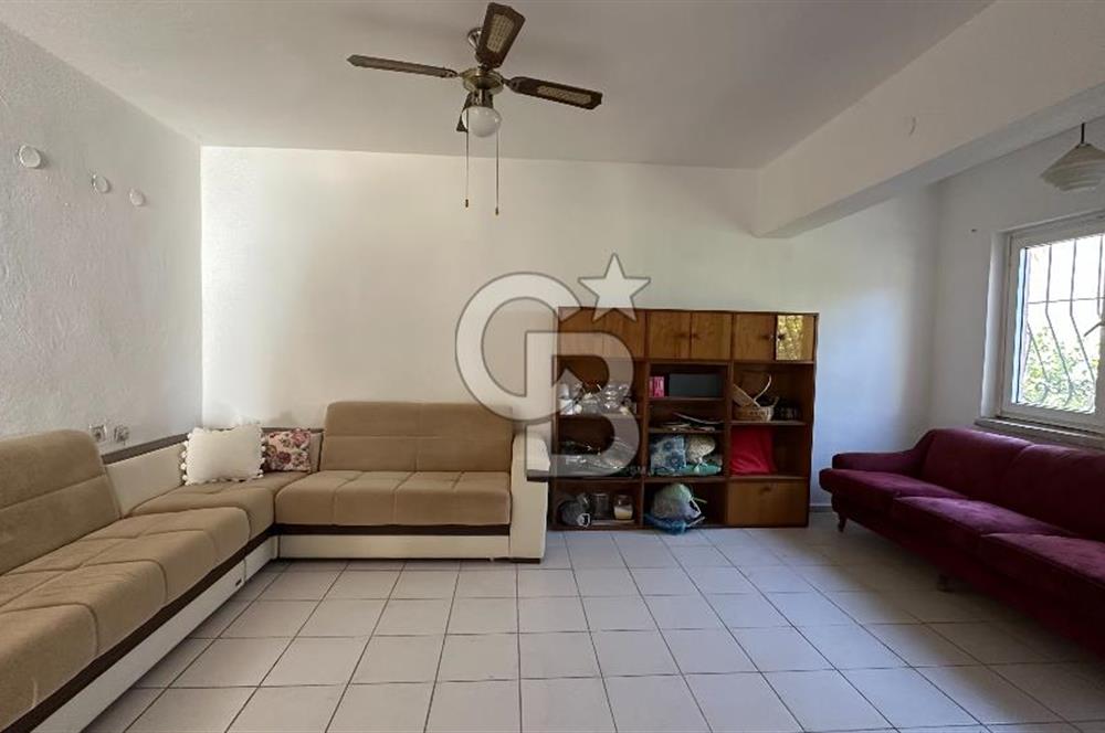 Burhaniye Pelitköyde Denize 150 Metre Havuzlu Sitede 2+1 Villa