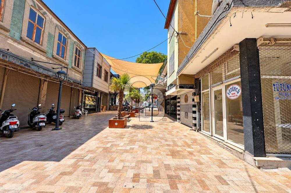 SEVGİ YOLU ÜZERİNDE  İŞLEK KONUMDA 3 KATLI DÜKKAN