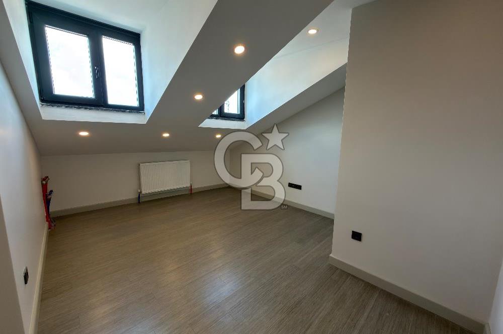 ✨ FENERYOLU’NDA BAĞDAT CADDESİ CEPHELİ | KONUT & TİCARİ KULLANIMA UYGUN | 257 M² ÇATI DUBLEKS