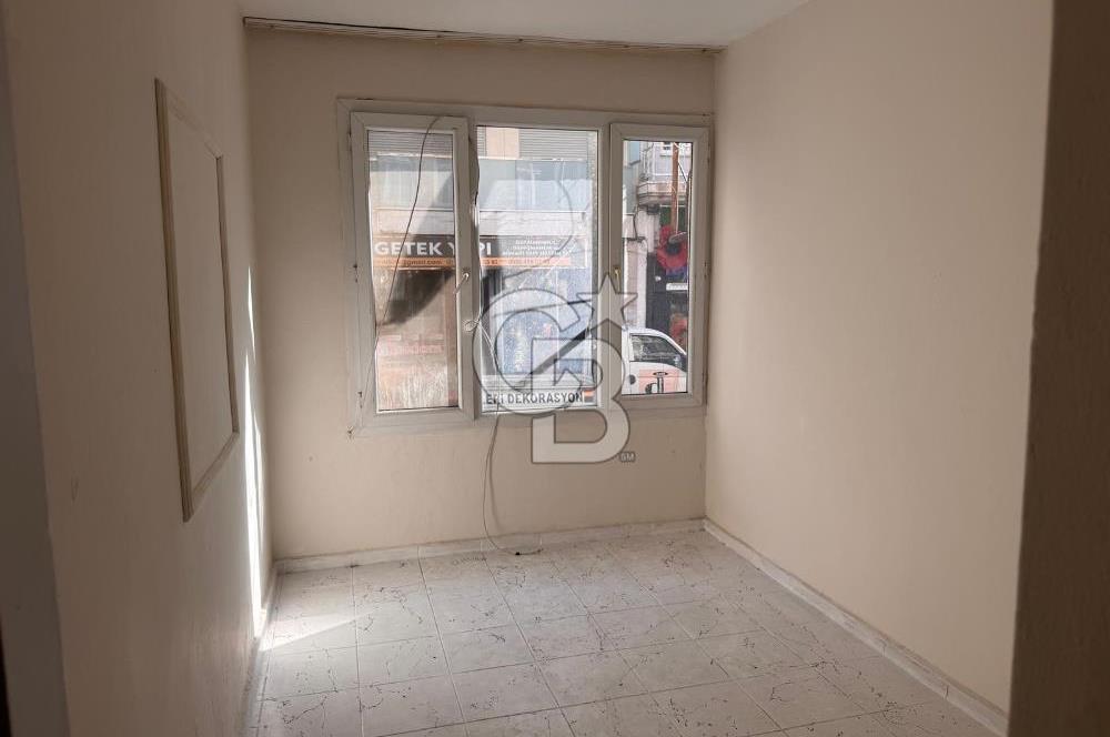 Betonyol Şükrü Saraçoğlu Caddesinde Bakımlı Bahçeli 2+1 Daire