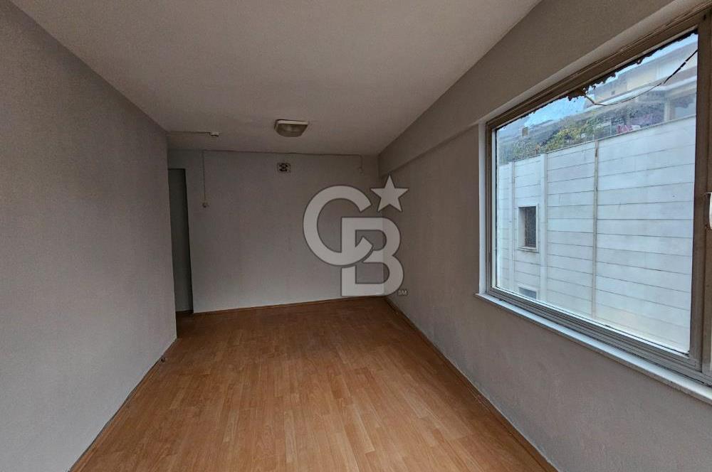 BAKIRKÖY İSTANBUL CADDESİNE 6 MT CEPHELİ KÖŞE SATILIK 45M2 OFİS