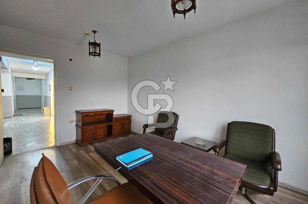 BAKIRKÖY İSTANBUL CADDESİNE 6 MT CEPHELİ KÖŞE SATILIK 45M2 OFİS