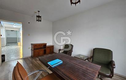 BAKIRKÖY İSTANBUL CADDESİNE 6 MT CEPHELİ KÖŞE SATILIK 45M2 OFİS