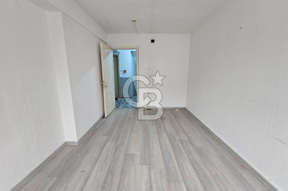 BAKIRKÖY İSTANBUL CAD.SİNDE 18 M2 PASAJ İÇERİSİNDE SATILIK OFİS