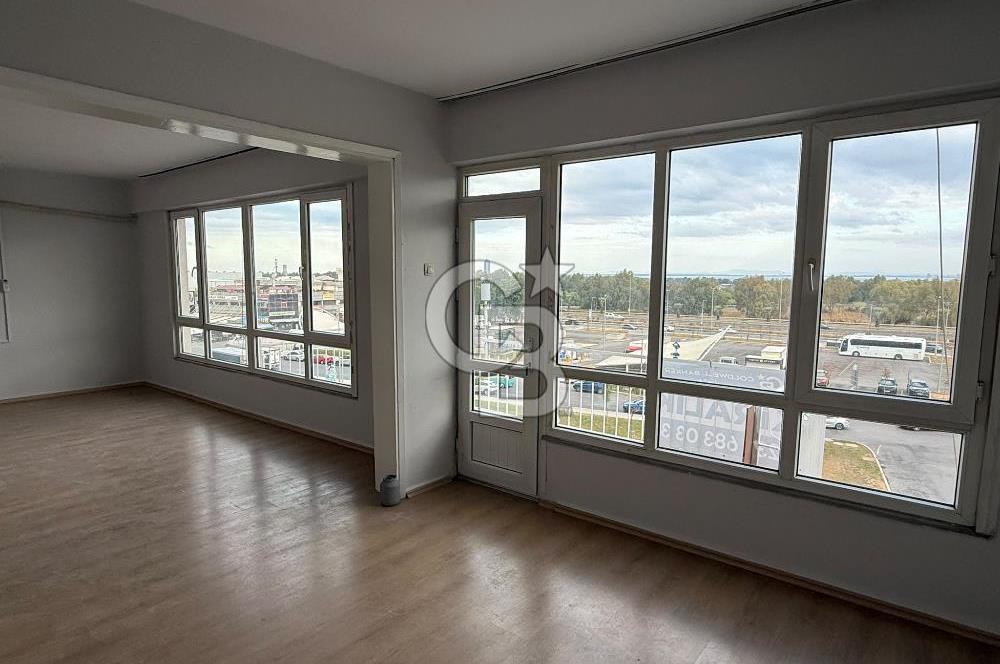BALÇOVA'DA DENİZ MANZARALI 2+1 GENİŞ KİRALIK DAİRE
