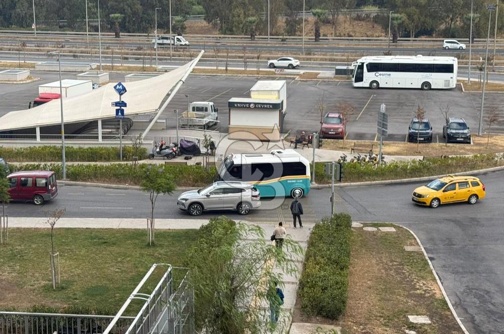 BALÇOVA'DA DENİZ MANZARALI 2+1 GENİŞ KİRALIK DAİRE