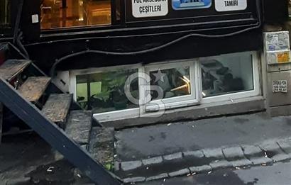 BAKIRKÖY İSTANBUL CAD.İNDE PASAJ İÇİNDE 18 M2 DÜKKAN