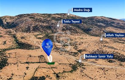 CB EAGLE'dan BURHANİYE YAYLACIK'DA 4.394m² İZMİR YOLU ÜZERİ TARLA