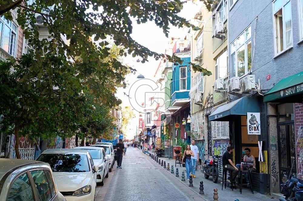 Modada 3+1 ferah satılık daire 