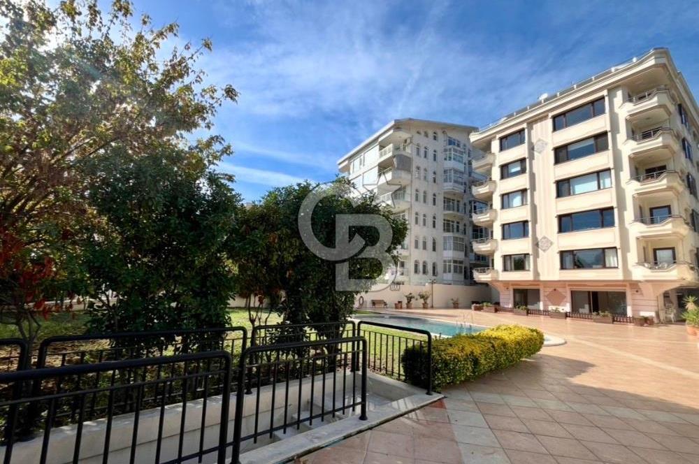 Yalı Parselinde Deniz Manzaralı 4+1 Bahçe Katı