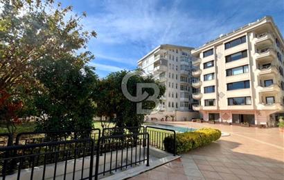 Yalı Parselinde Deniz Manzaralı 4+1 Bahçe Katı
