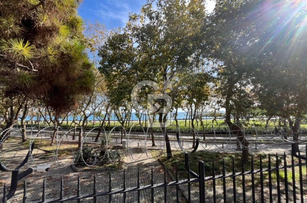 Yalı Parselinde Deniz Manzaralı 4+1 Bahçe Katı
