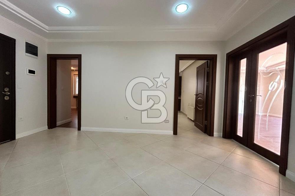 Yalı Parselinde Deniz Manzaralı 4+1 Bahçe Katı