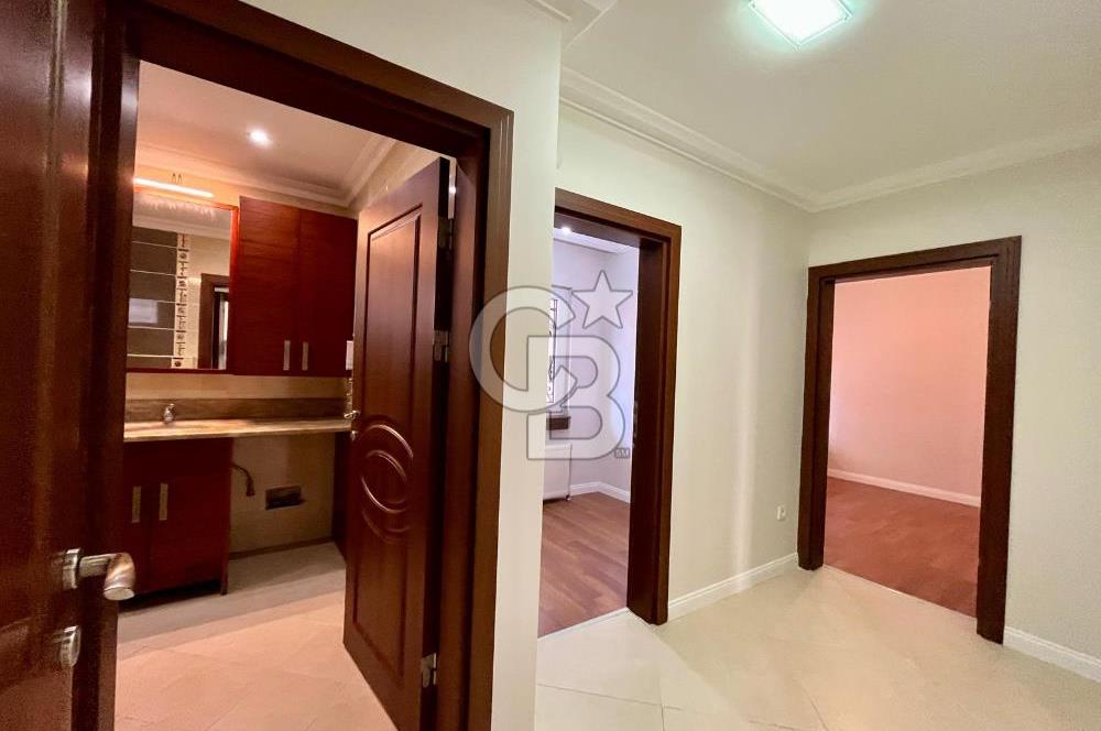 Yalı Parselinde Deniz Manzaralı 4+1 Bahçe Katı