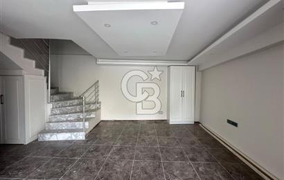 Çarşı Merkezinde Satılık Triplex 3+1 Tek Müstakil Ev