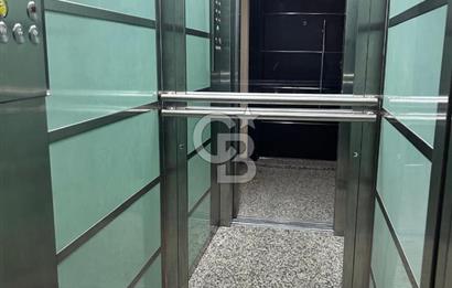 Yalı Parselinde Deniz Manzaralı 4+1 Bahçe Katı