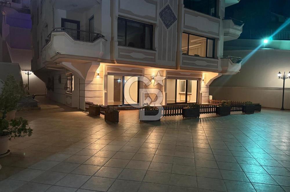Yalı Parselinde Deniz Manzaralı 4+1 Bahçe Katı