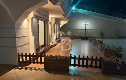 Yalı Parselinde Deniz Manzaralı 4+1 Bahçe Katı
