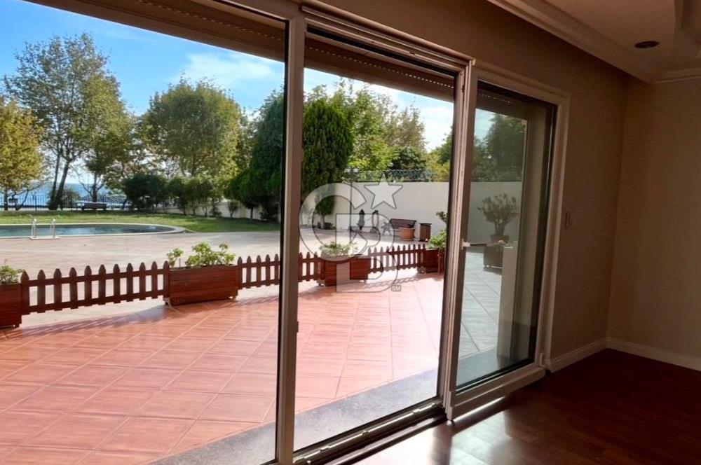 Yalı Parselinde Deniz Manzaralı 4+1 Bahçe Katı