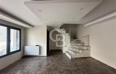 Çarşı Merkezinde Satılık Triplex 3+1 Tek Müstakil Ev