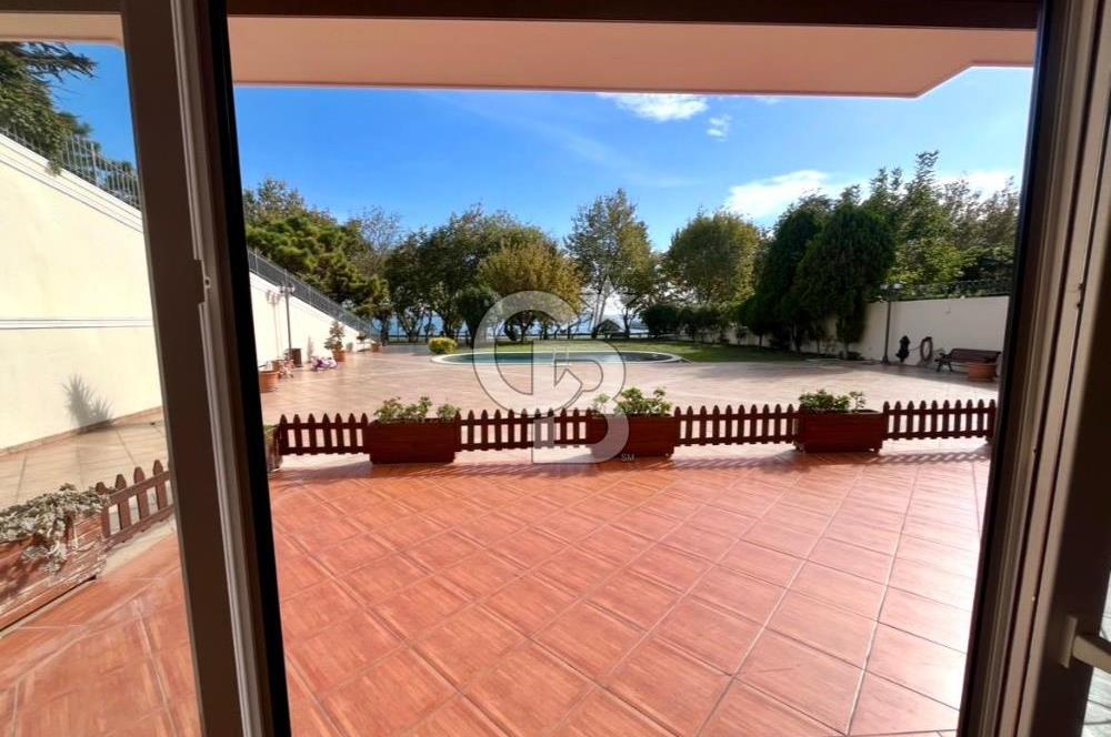 Yalı Parselinde Deniz Manzaralı 4+1 Bahçe Katı