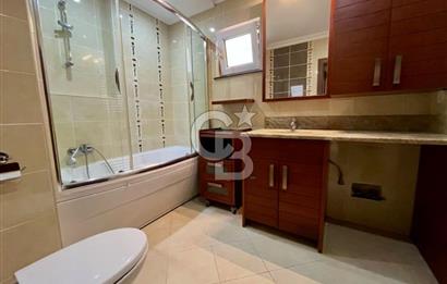 Yalı Parselinde Deniz Manzaralı 4+1 Bahçe Katı