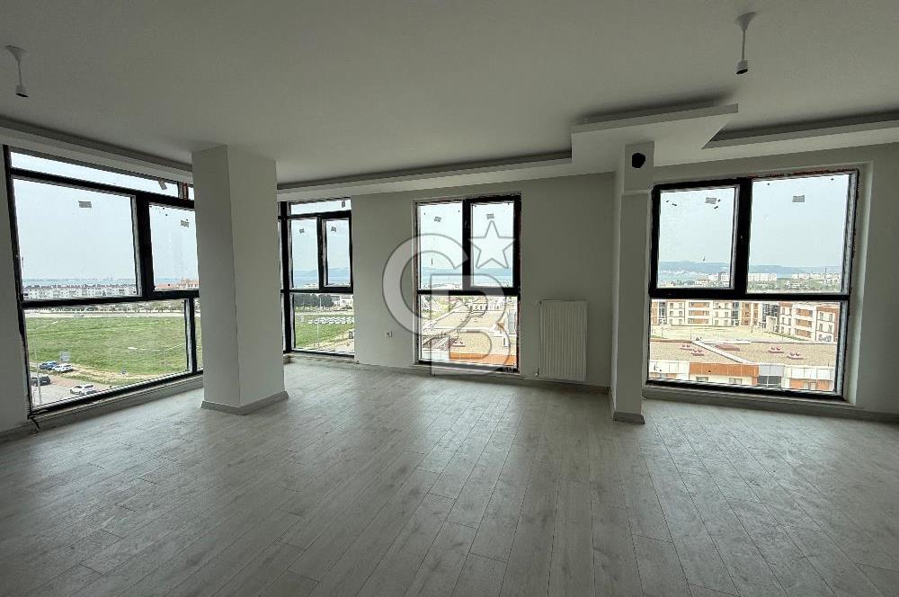 Boğaz Manzaralı Kiralık Eşyalı Dubleks Daire