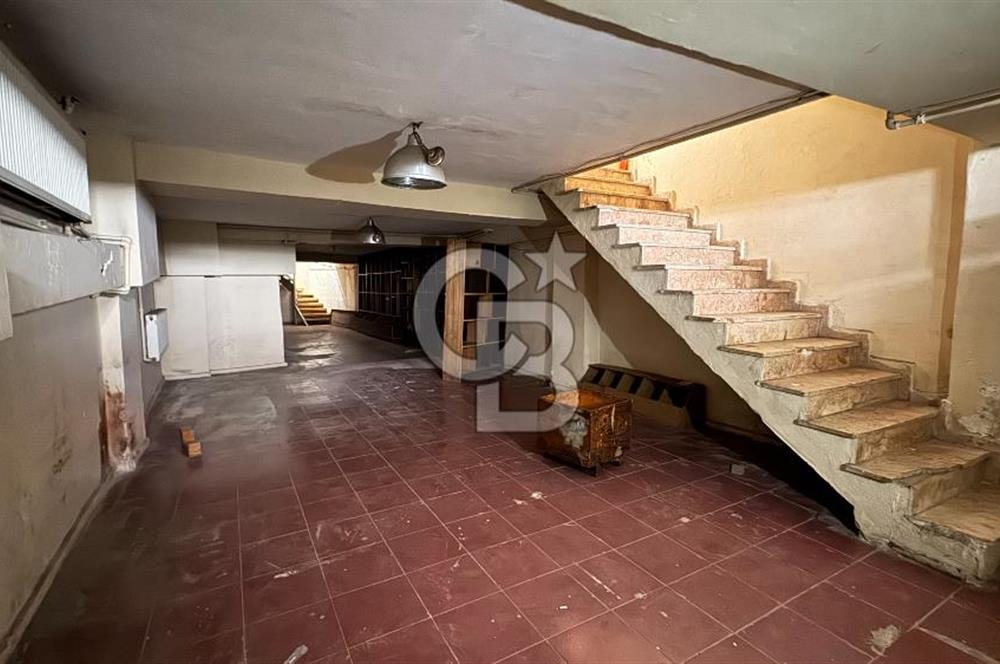 KASIMPAŞA BAYRAMYERİ SOKAK KOMPLE KİRALIK BİNA 660 M2