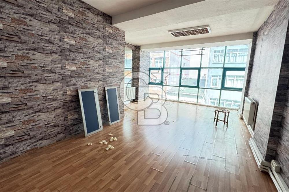 KASIMPAŞA BAYRAMYERİ SOKAK KOMPLE KİRALIK BİNA 660 M2