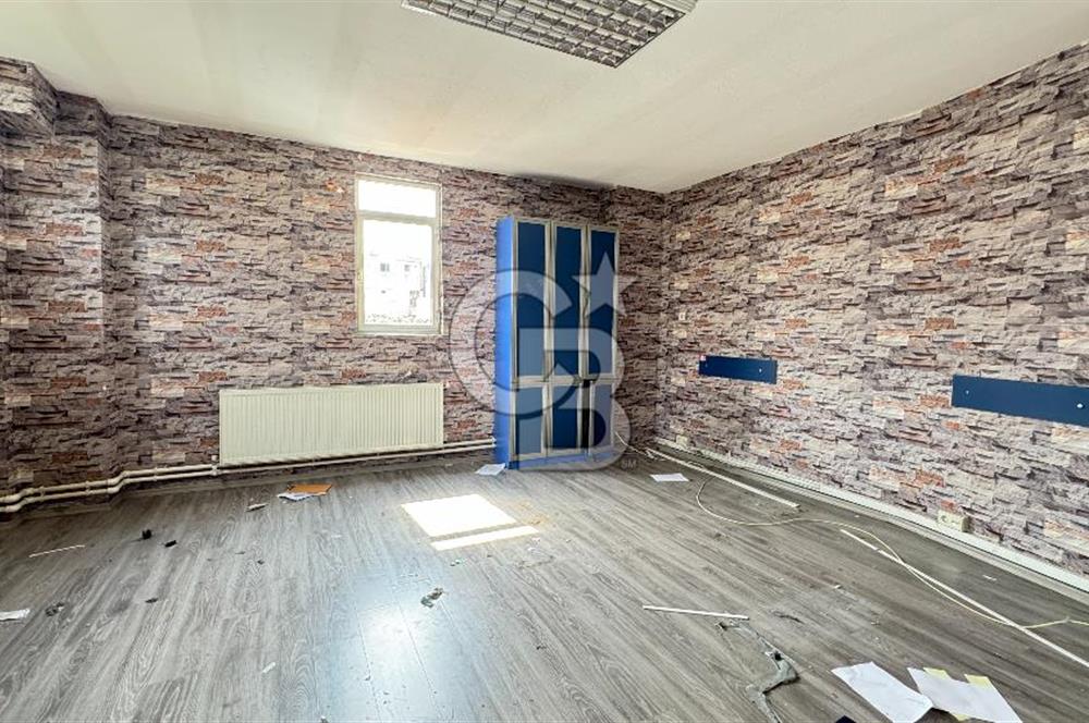 KASIMPAŞA BAYRAMYERİ SOKAK KOMPLE KİRALIK BİNA 660 M2