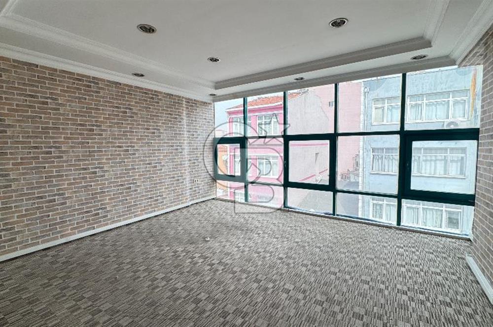 KASIMPAŞA BAYRAMYERİ SOKAK KOMPLE KİRALIK BİNA 660 M2