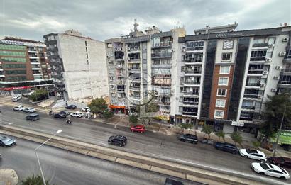 Satılık 3+1 Tadilatlı İzmir Park AVM Yanı