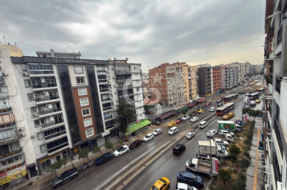 Satılık 3+1 Tadilatlı İzmir Park AVM Yanı