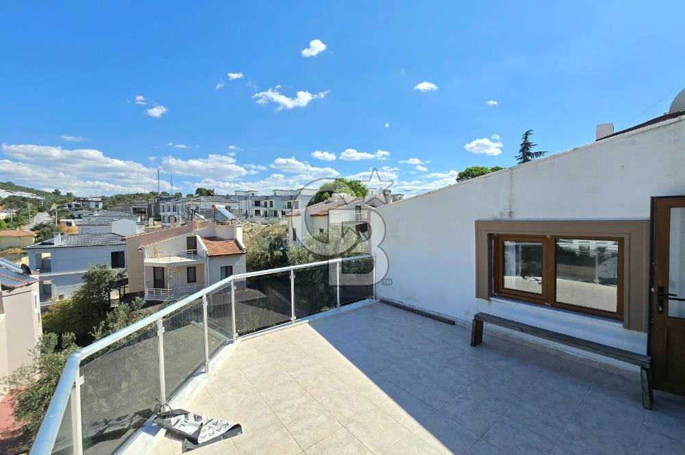 Burhaniye Pelitköy'de Satılık 4+1 Doğalgazlı İkiz Villa