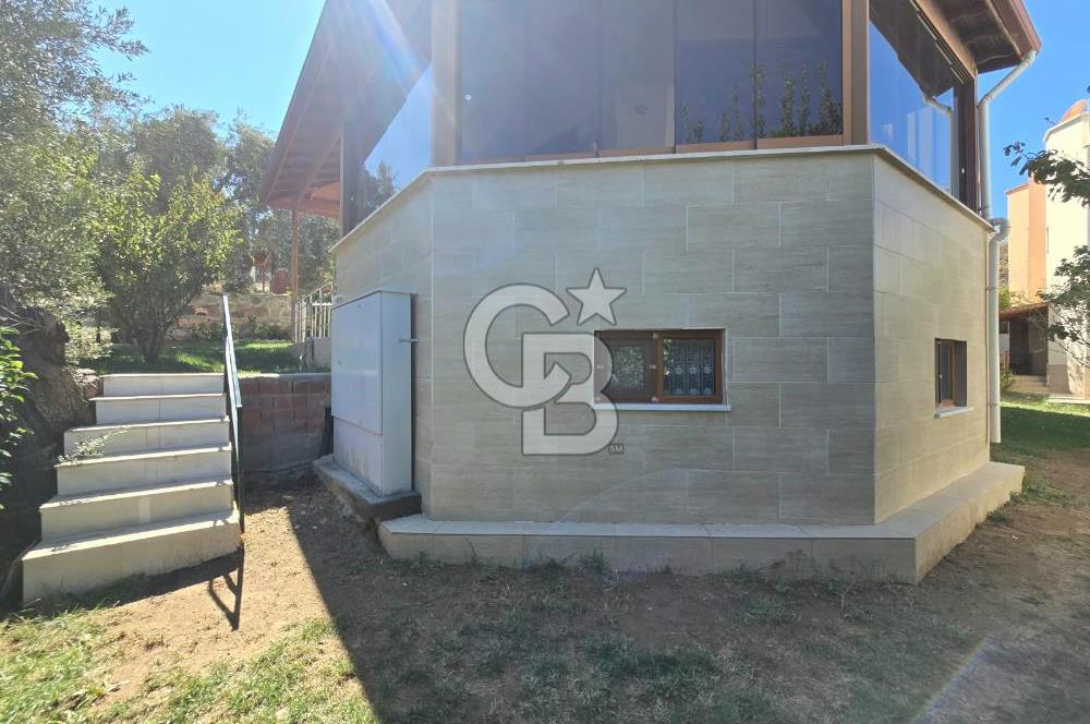 Burhaniye Pelitköy'de Satılık 4+1 Doğalgazlı İkiz Villa