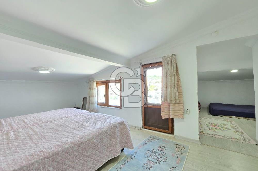 Burhaniye Pelitköy'de Satılık 4+1 Doğalgazlı İkiz Villa