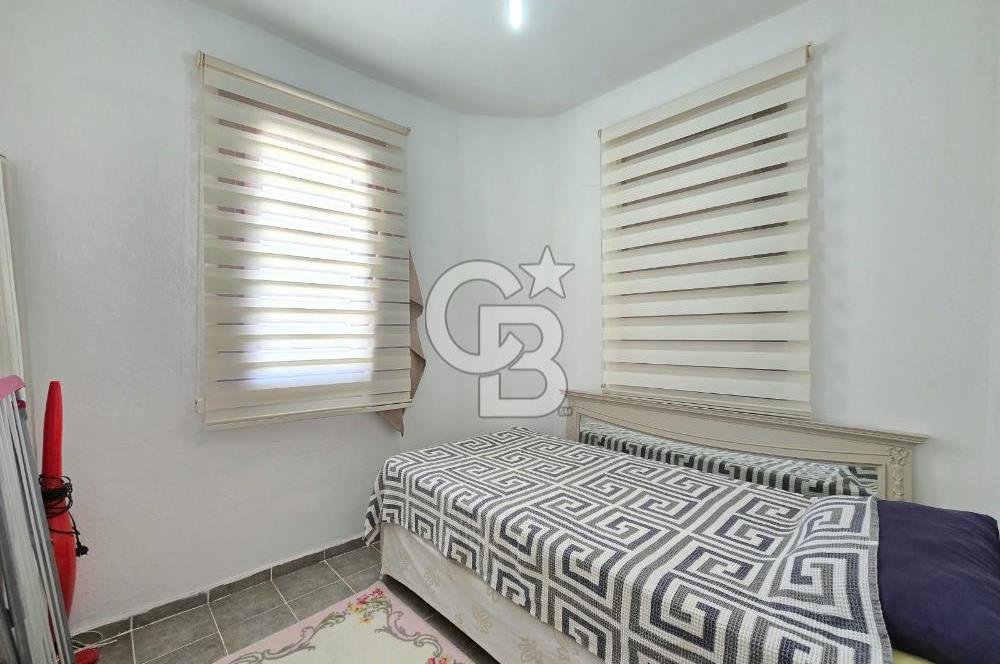 Burhaniye Pelitköy'de Satılık 4+1 Doğalgazlı İkiz Villa