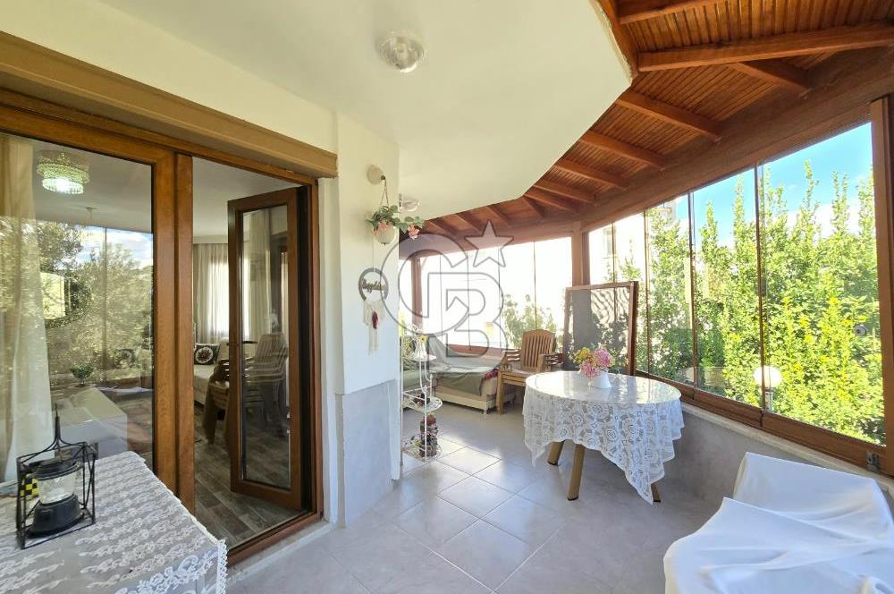 Burhaniye Pelitköy'de Satılık 4+1 Doğalgazlı İkiz Villa