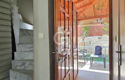 Burhaniye Pelitköy'de Satılık 4+1 Doğalgazlı İkiz Villa