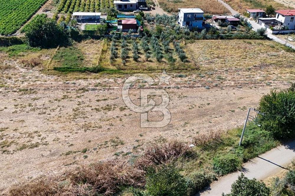 Salihli Caferbey'de 686 m² Villa İmarlı Satılık Köşe Arsa