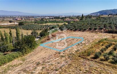 Salihli Caferbey'de 686 m² Villa İmarlı Satılık Köşe Arsa