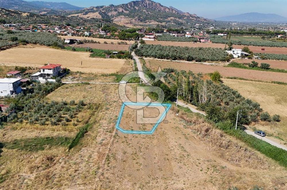 Salihli Caferbey'de 686 m² Villa İmarlı Satılık Köşe Arsa