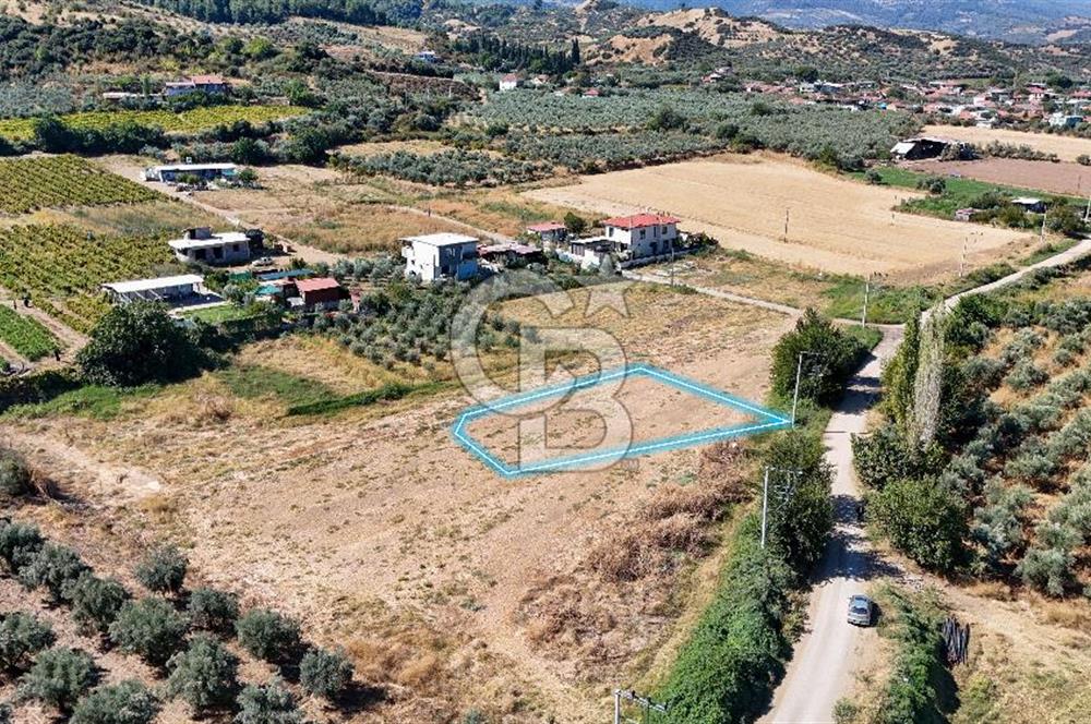 Salihli Caferbey'de 686 m² Villa İmarlı Satılık Köşe Arsa